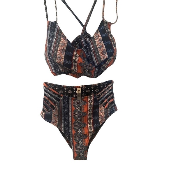 Cupshe Bandana style print bikini set sz M - Picture 3 of 11